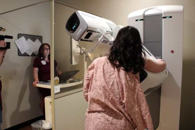 McLaren Flint's Community Connections-Free 3D Mammograms for Genesee County Women in Need